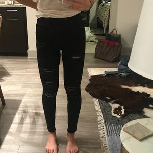 Levi’s black distressed mile high skinny